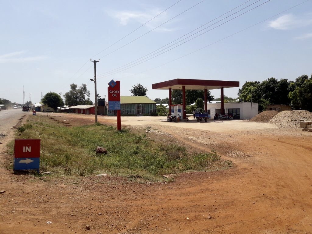 Gas Station And Restaurant Tuna 1